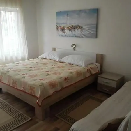 Ivanka Apartment *
